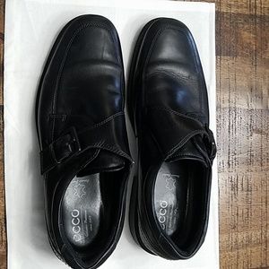 Ecco size13 black leather loafer